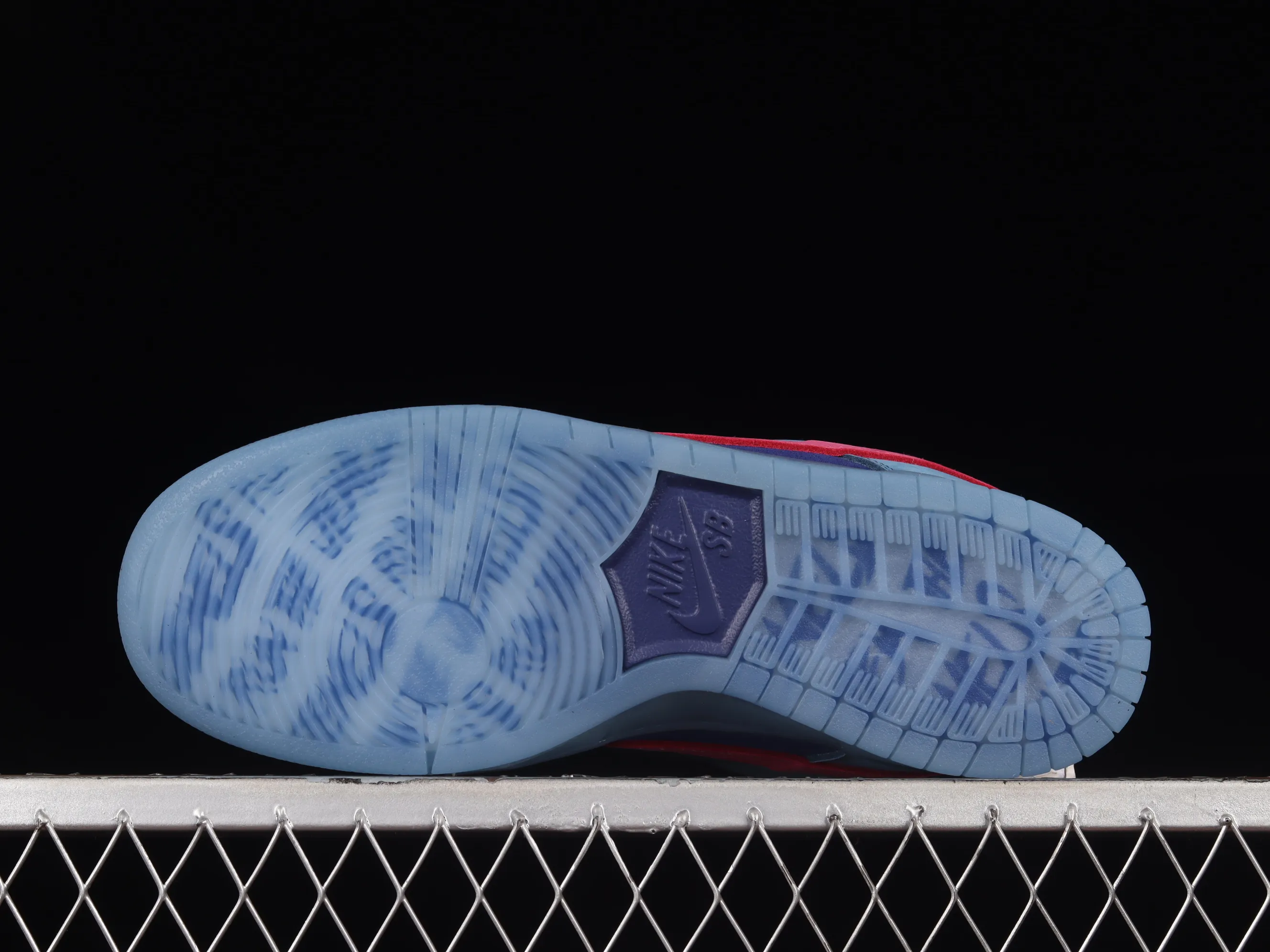 All Categories Nk SB Dunk Series Nk SB Dunk Low Low-top sneakers Run The Jewels x Nk SB Dunk Low joint model SB low-top casual sneakers DO9404-400